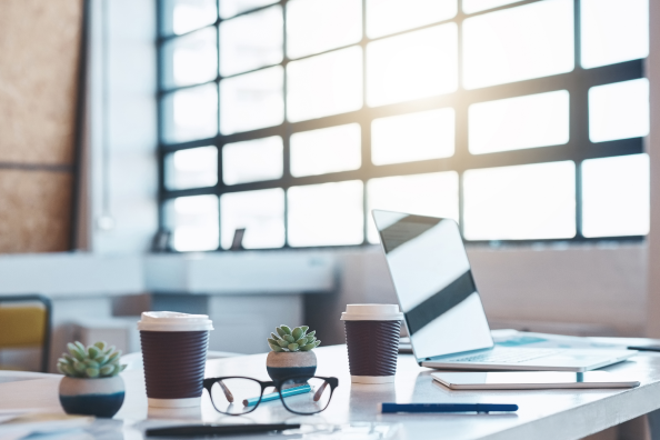 Kā kafija ir kļuvusi par biroja degvielu? Kafija un darbs