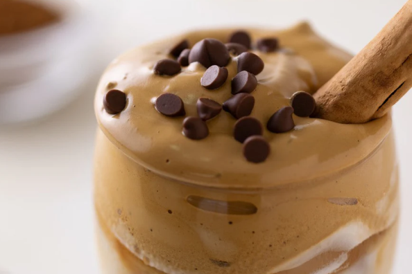 Kafijas olu krēms (Zabaglione): tradicionāls itāļu deserts, vecmāmiņas recepte